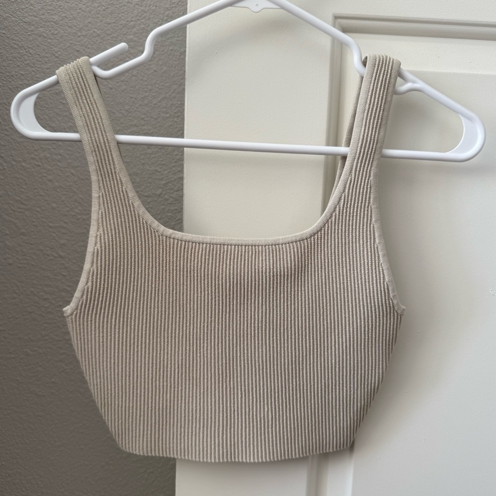 ARITZIA Babaton Beige/Cream Crop Top - Size S - NEW with tags